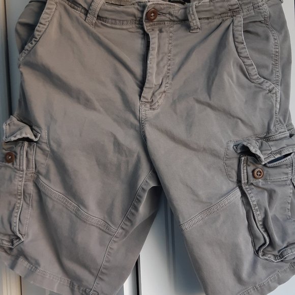 American Eagle cargo short - Picture 2 of 3